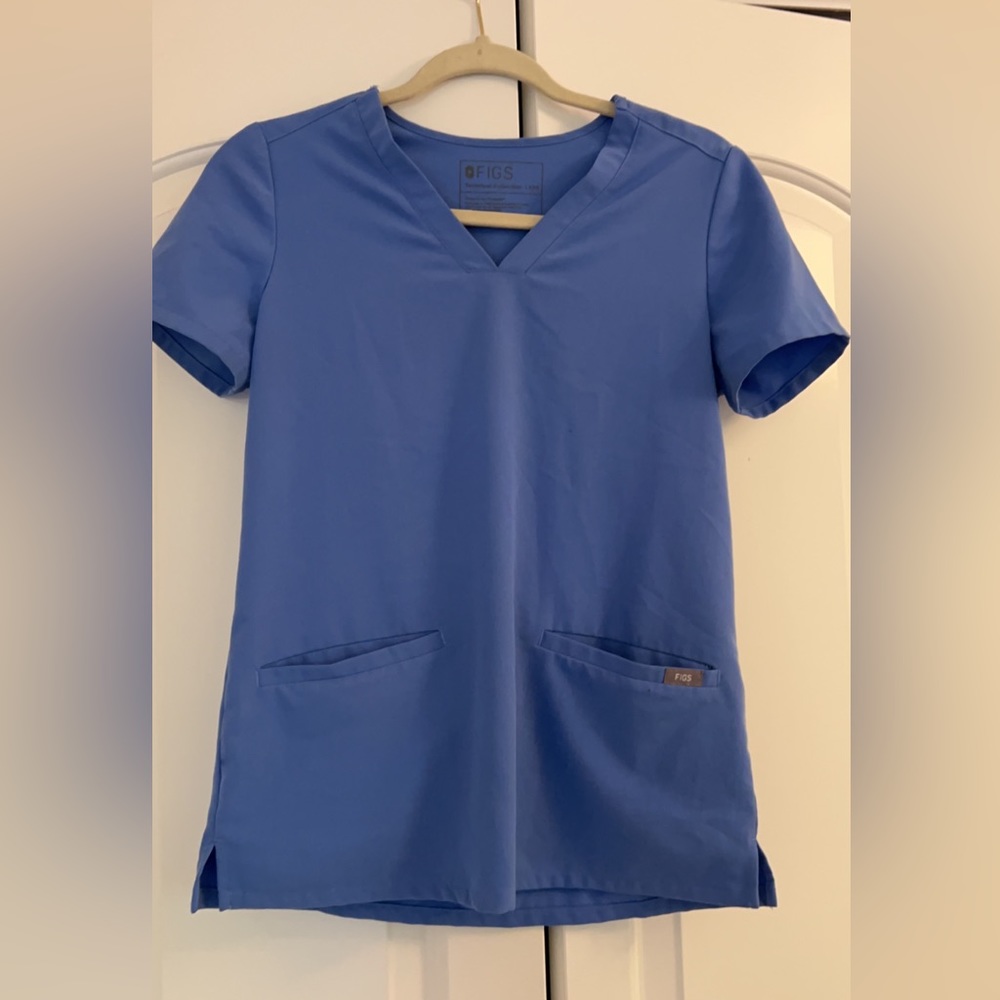 FIGS scrub top
